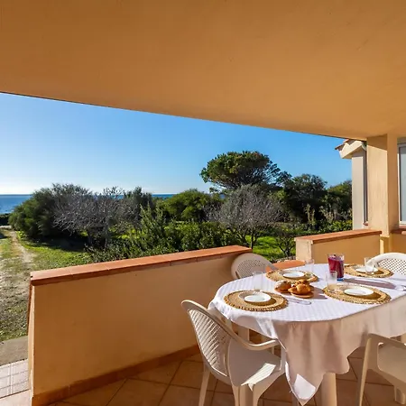Mandriola House Facing The Sea - Free Wifi Apartment