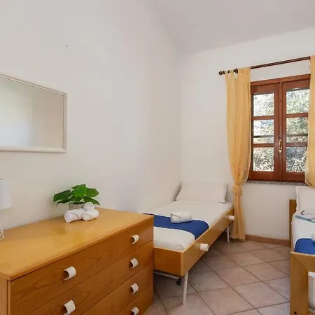 Mandriola House Facing The Sea - Free Wifi Apartment