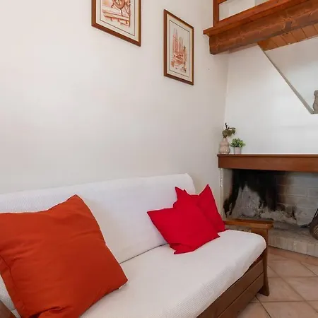 Mandriola House Facing The Sea - Free Wifi