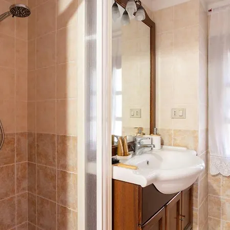Apartment Mandriola House Facing The Sea - Free Wifi